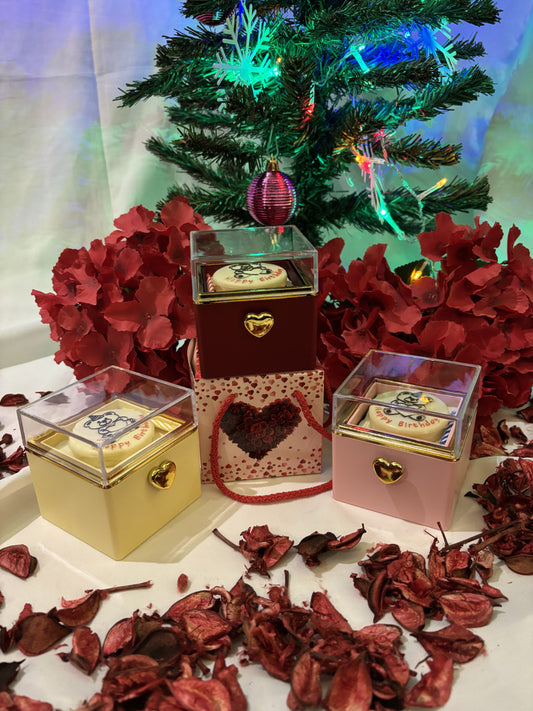 "Dönen Mumlu Sürpriz Doğum Günü Kutusu" (Sevgililer Günü Özel)